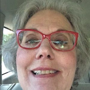 Meet your Posher, Deborah